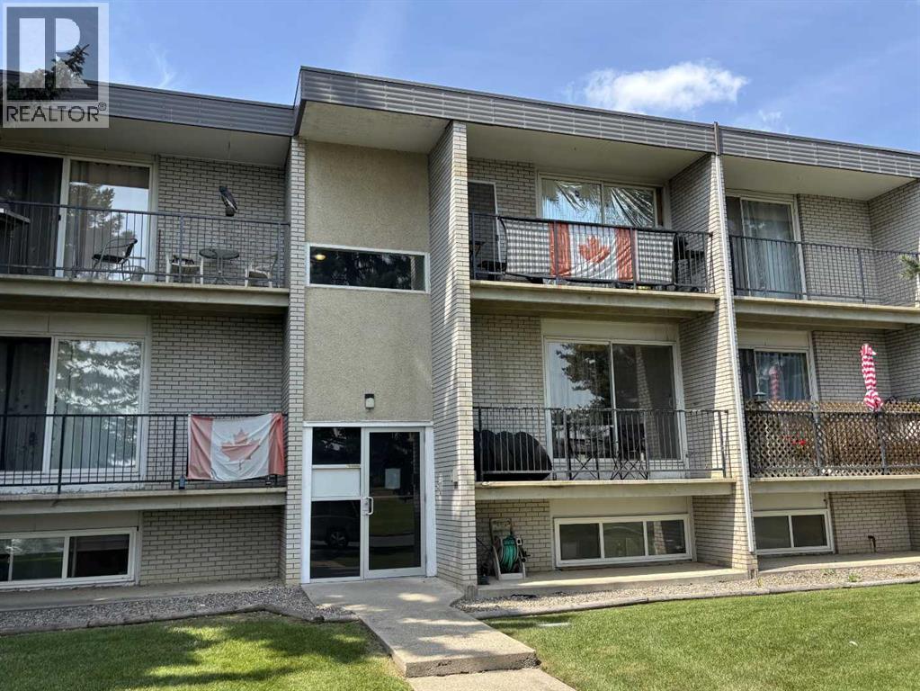 2, 218 Mayor Magrath Drive N, Lethbridge, Alberta