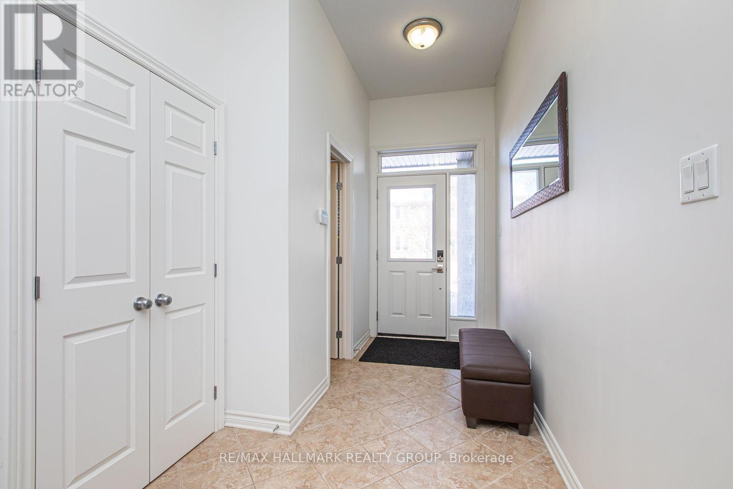 534 Rochefort Circle, Ottawa, Ontario  K4A 0M8 - Photo 3 - X13678000