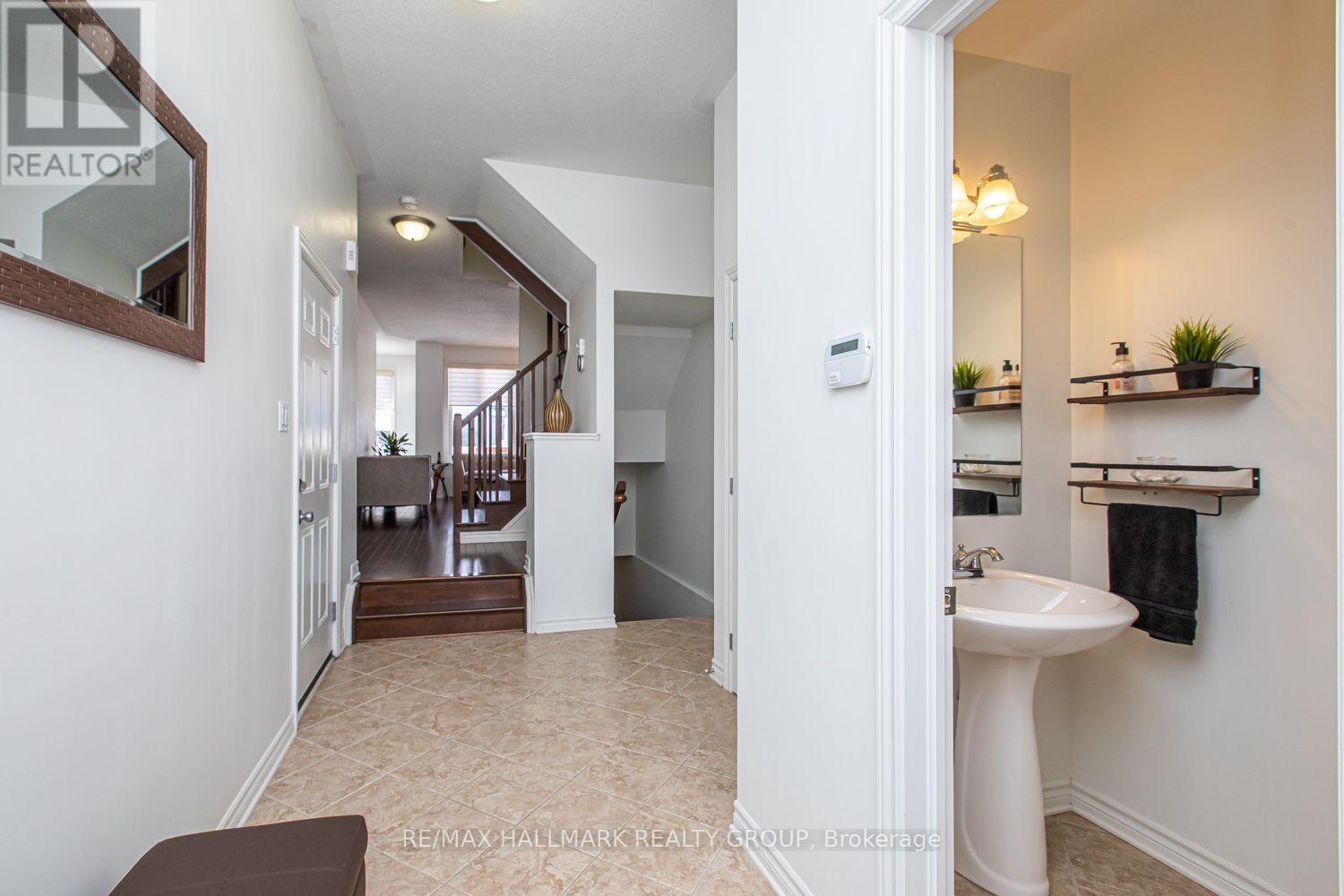 534 Rochefort Circle, Ottawa, Ontario  K4A 0M8 - Photo 4 - X13678000