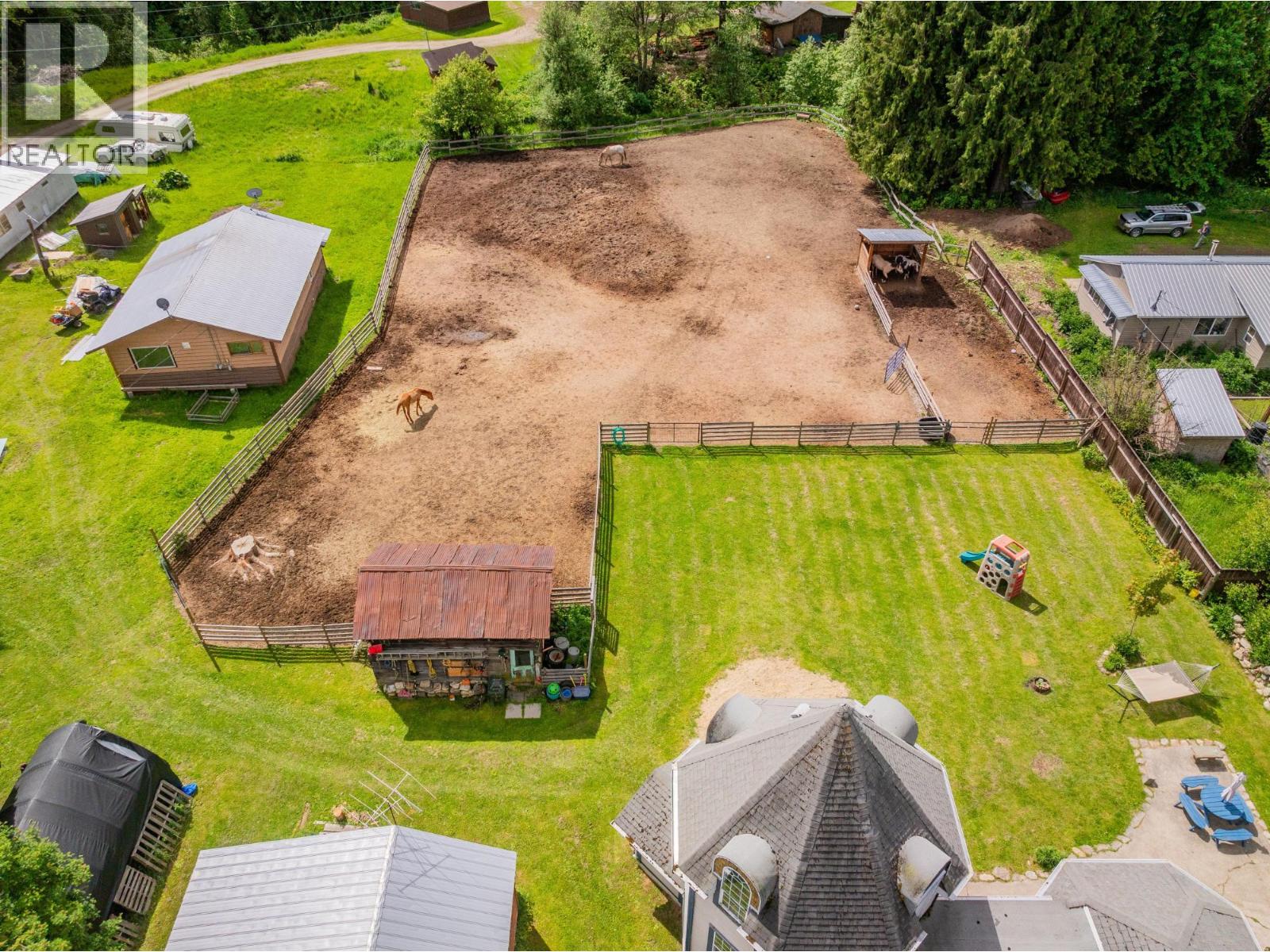 3452 Cemetery Road, Krestova, British Columbia  V0G 1H2 - Photo 7 - 10385793