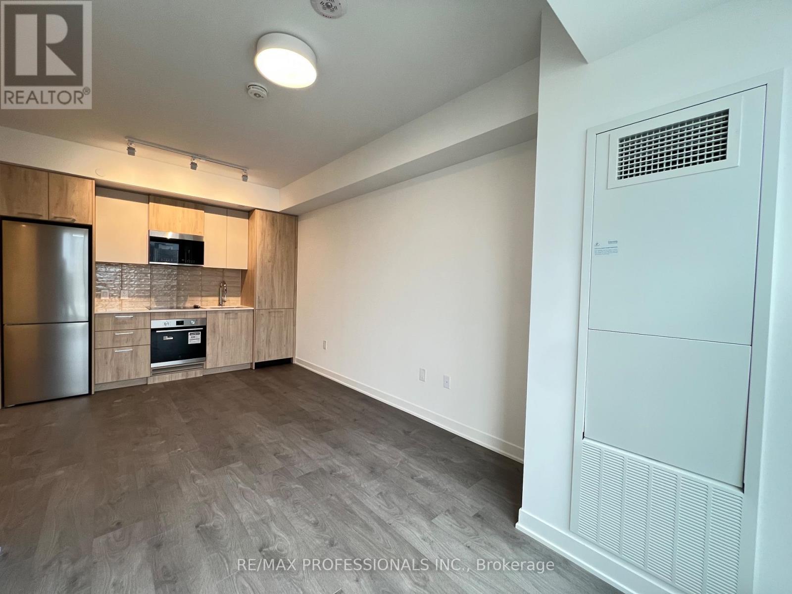 1309 - 10 OAK STREET