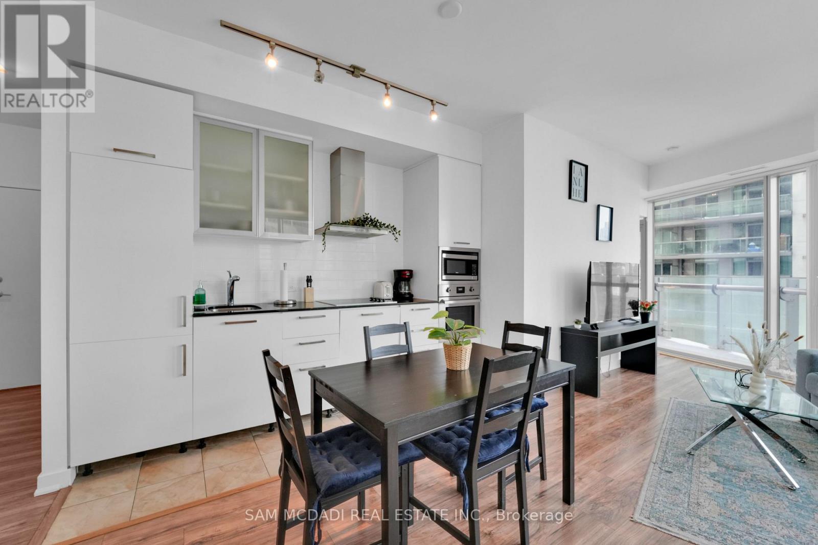 2307 - 12 York Street, Toronto, Ontario  M5J 0A9 - Photo 5 - C13677886