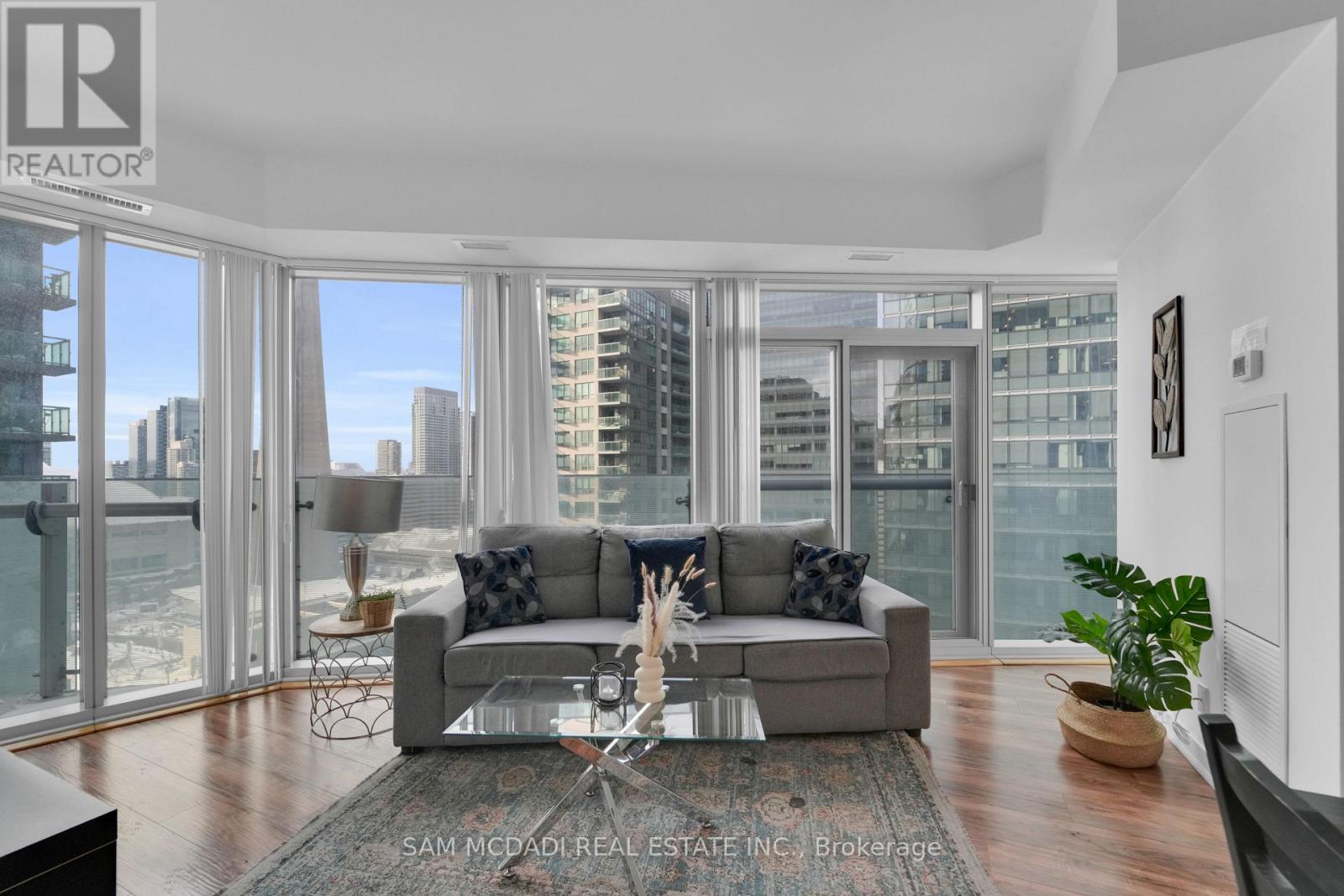 2307 - 12 York Street, Toronto, Ontario  M5J 0A9 - Photo 7 - C13677886