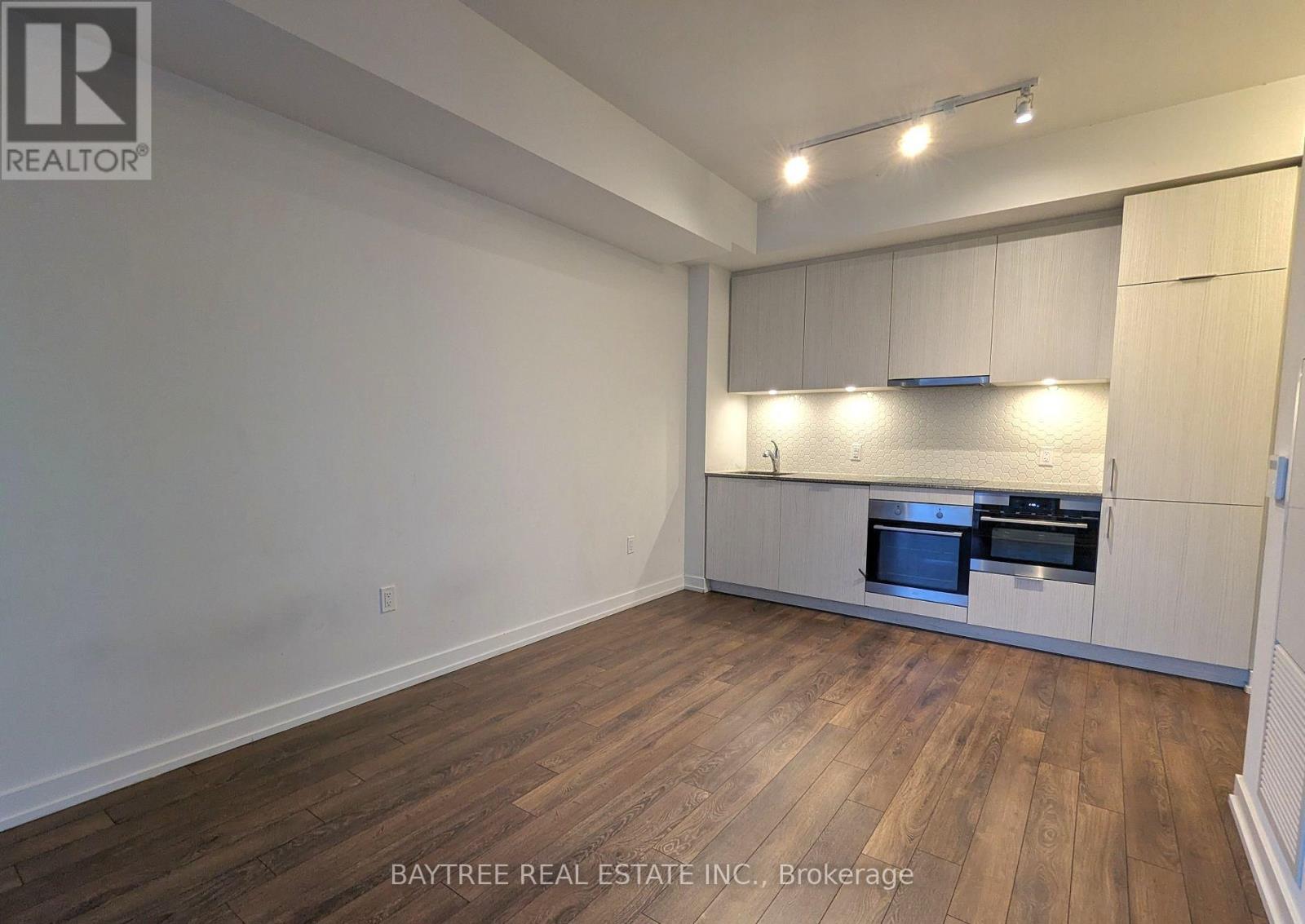 1917 - 158 Front Street E, Toronto, Ontario  M5A 0K9 - Photo 2 - C13677926