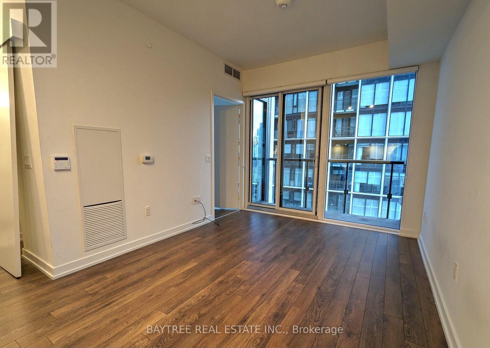 1917 - 158 Front Street E, Toronto, Ontario  M5A 0K9 - Photo 3 - C13677926
