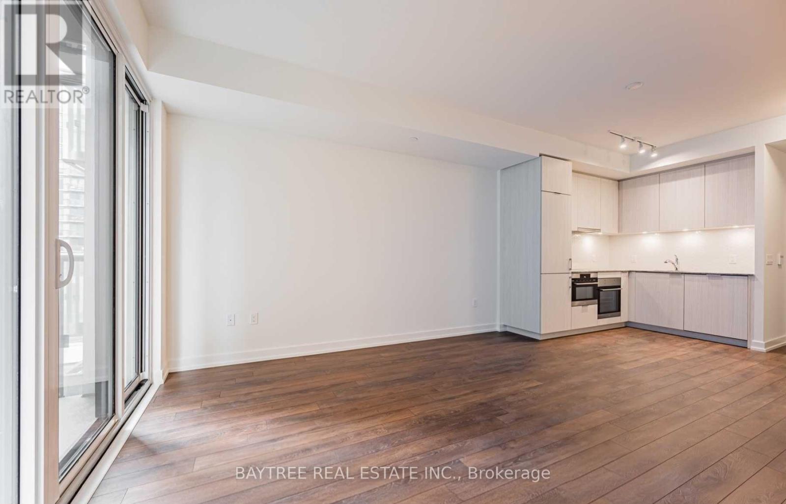 408 - 158 FRONT STREET E
