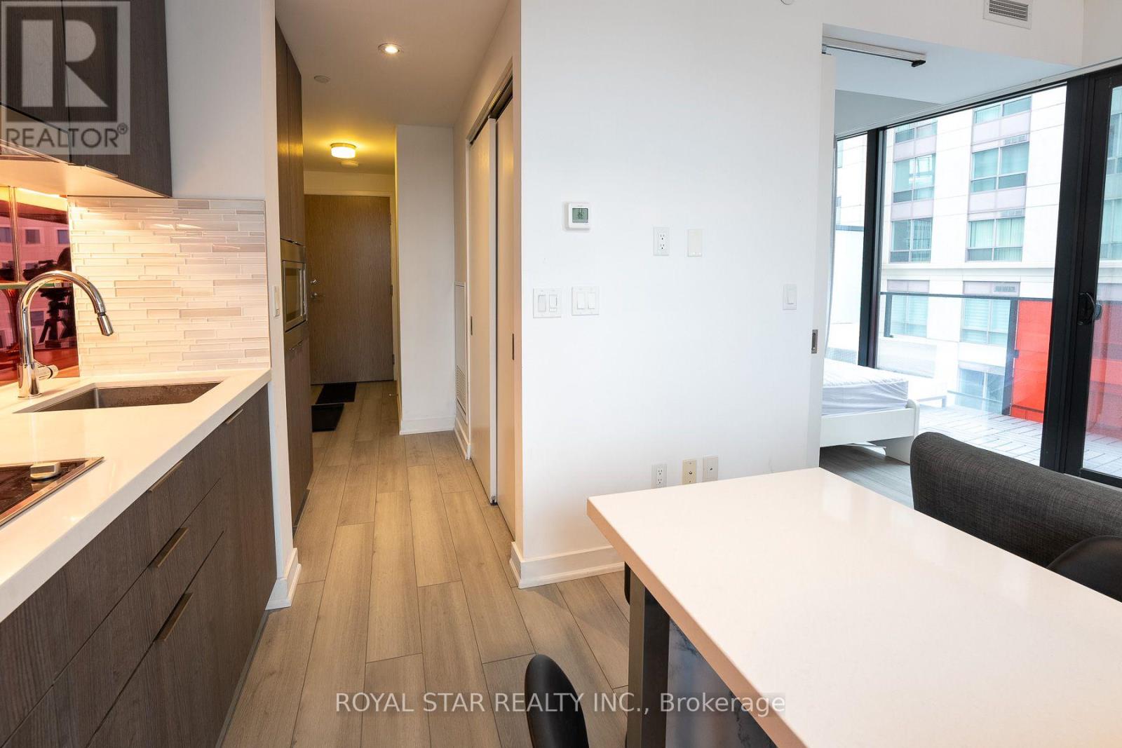 601 - 215 Queen Street W, Toronto, Ontario  M5V 0P5 - Photo 37 - C13677960
