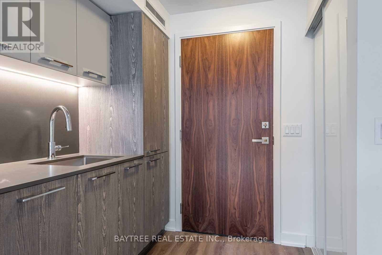 914 - 30 Baseball Place, Toronto, Ontario  M4M 0E8 - Photo 4 - E13677968