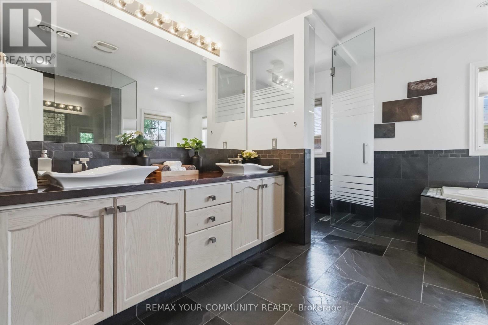 171 Langtry Place, Vaughan, Ontario  L4J 8L6 - Photo 28 - N13677884