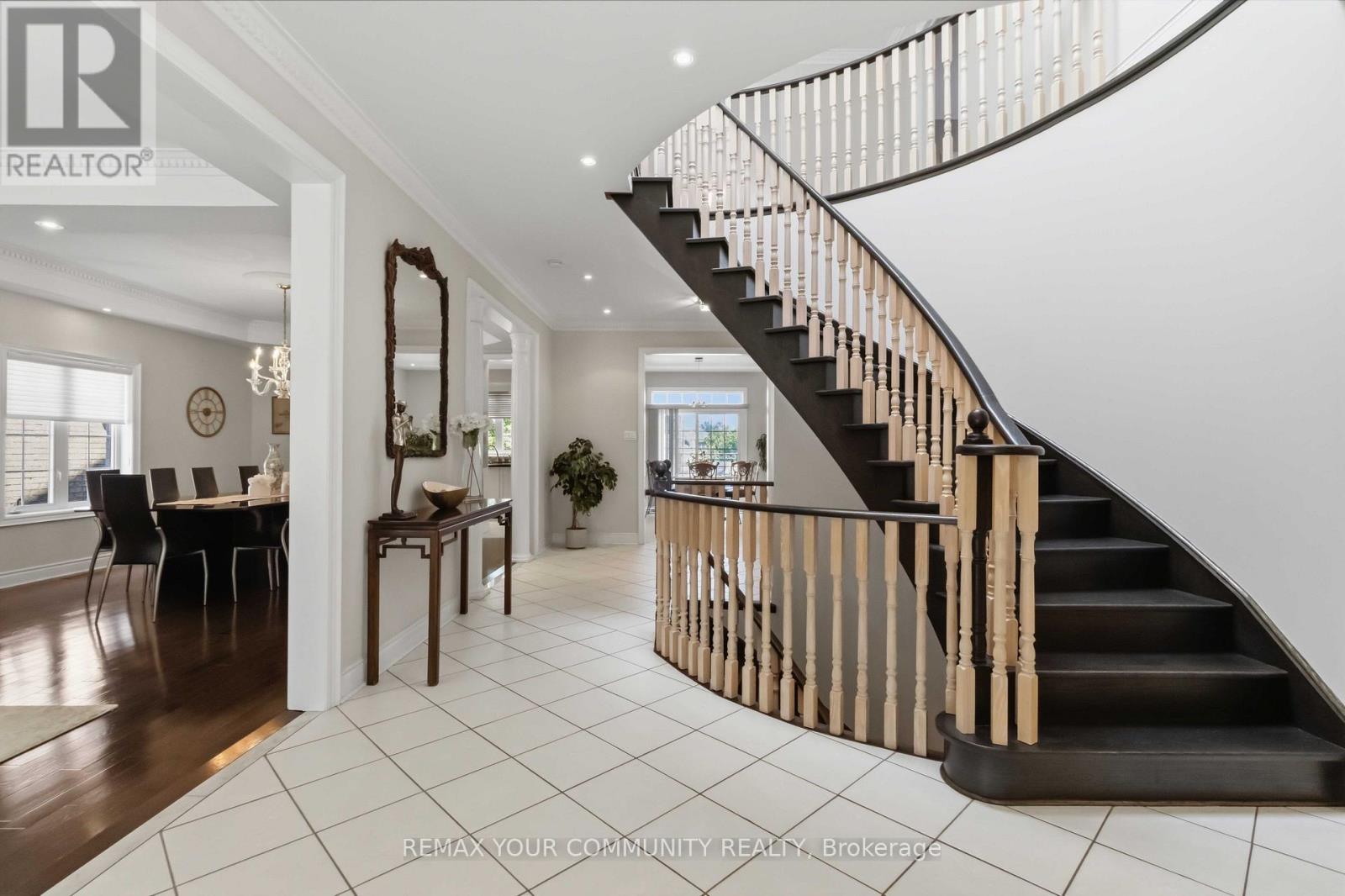 171 Langtry Place, Vaughan, Ontario  L4J 8L6 - Photo 4 - N13677884