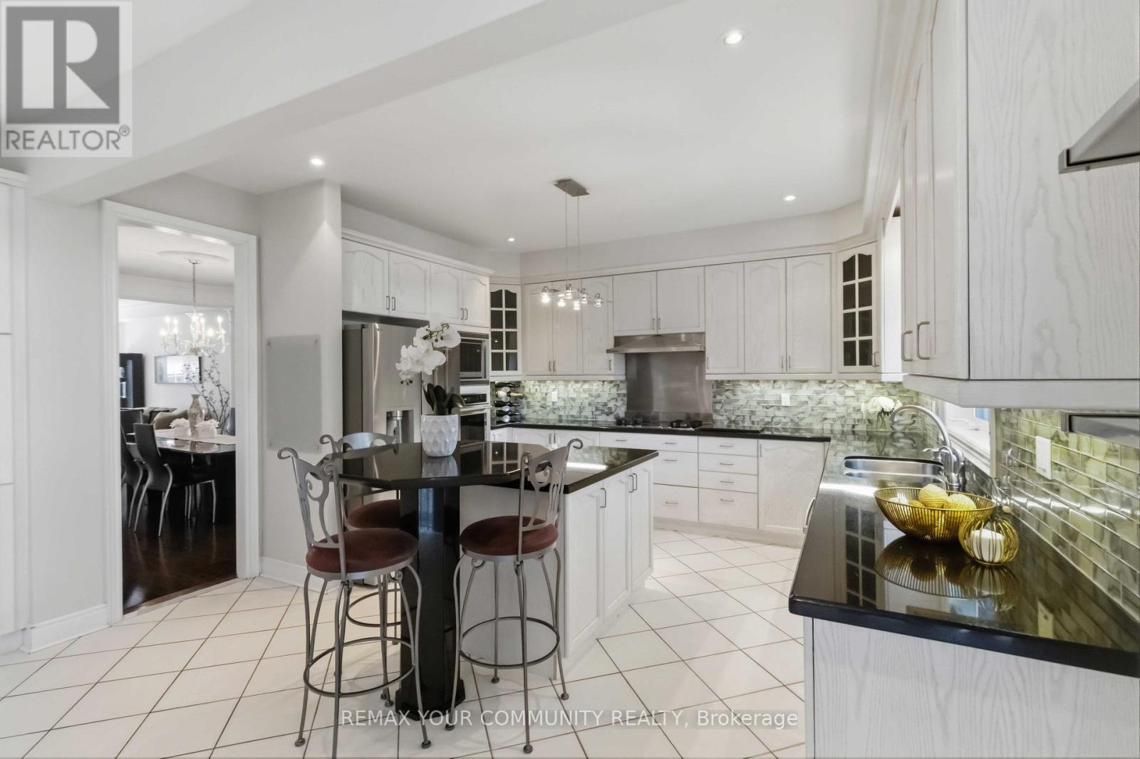 171 Langtry Place, Vaughan, Ontario  L4J 8L6 - Photo 9 - N13677884