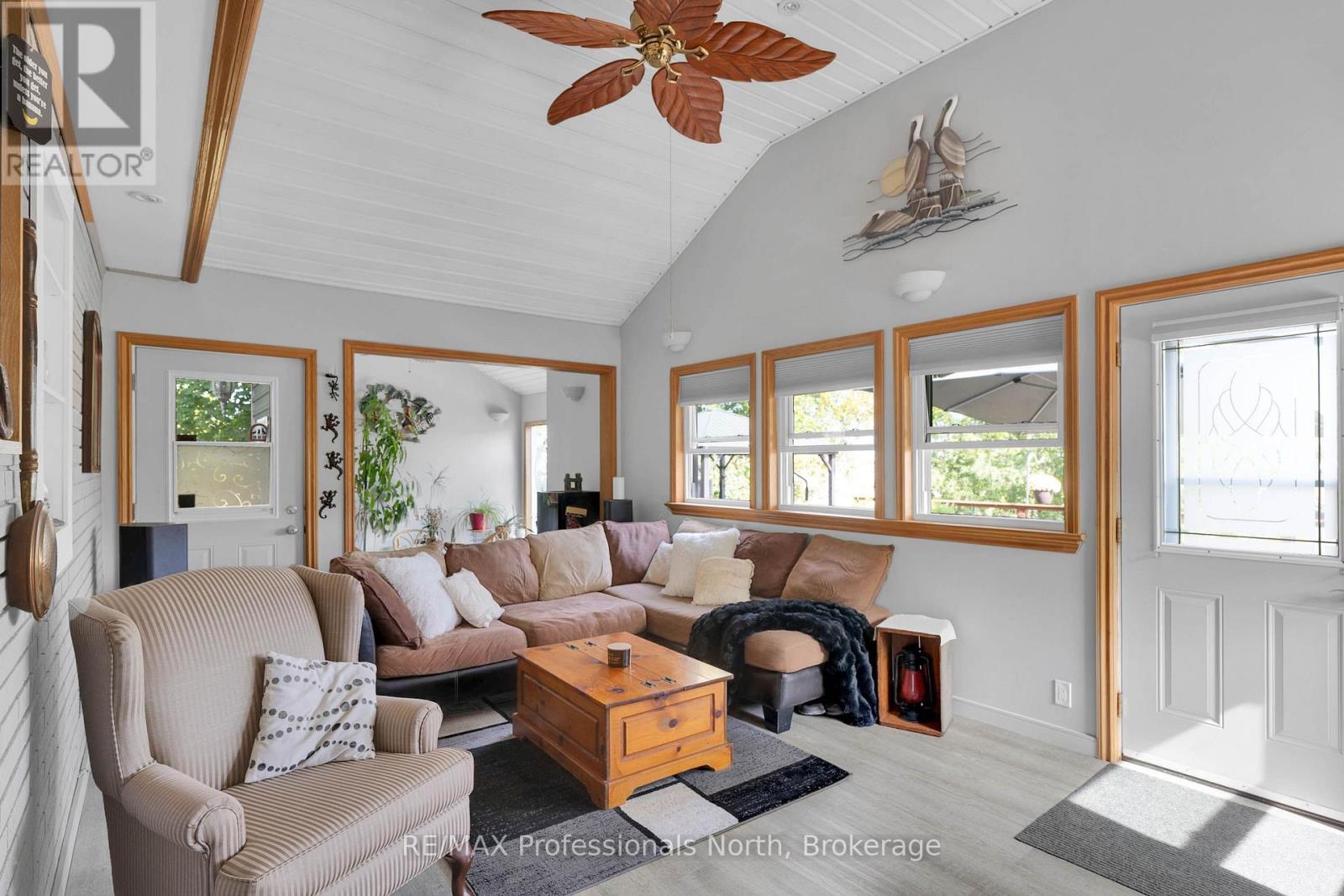 63 The Queensway N, Georgina (Keswick North), Ontario  L4P 0L2 - Photo 19 - N13677976