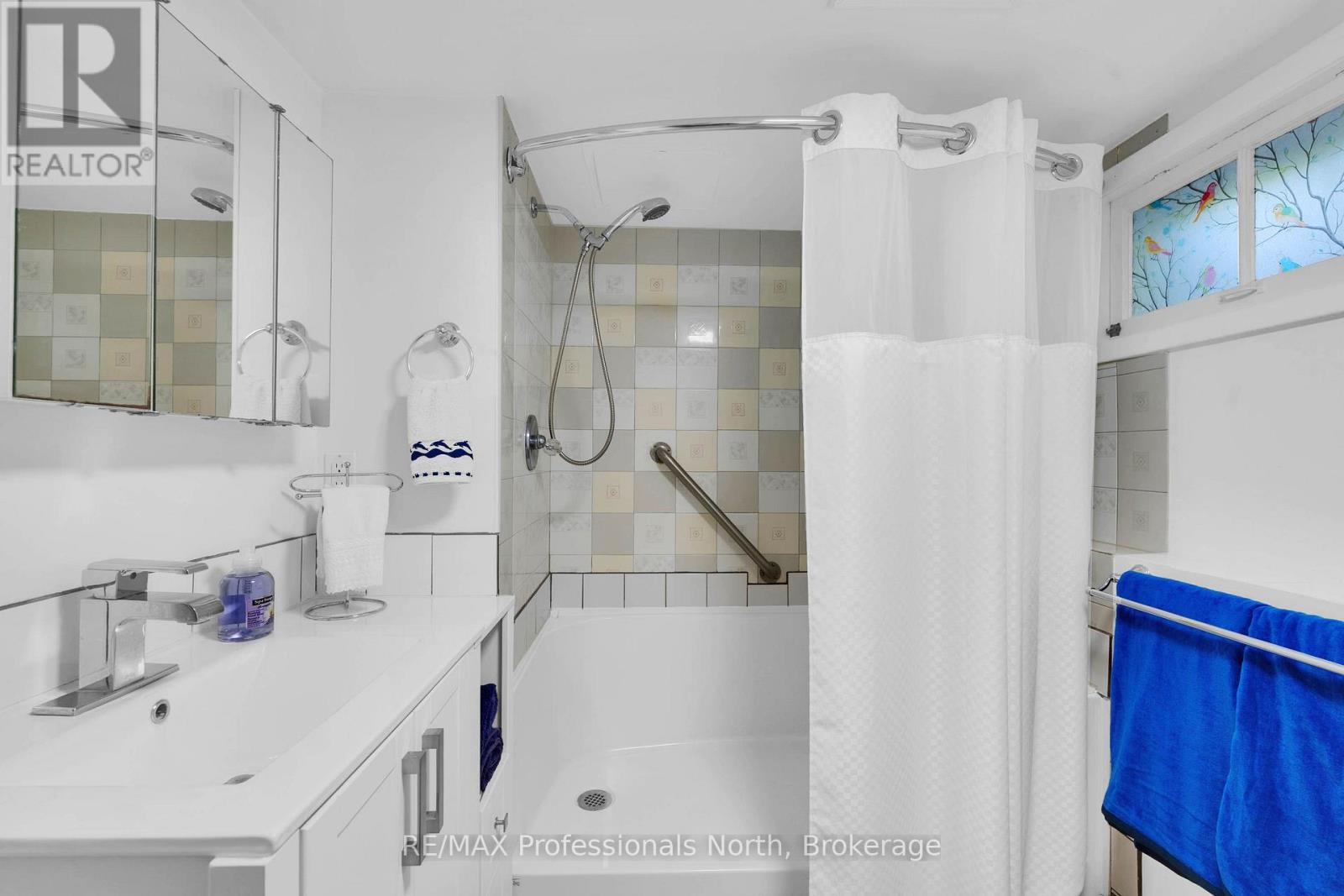 63 The Queensway N, Georgina (Keswick North), Ontario  L4P 0L2 - Photo 46 - N13677976