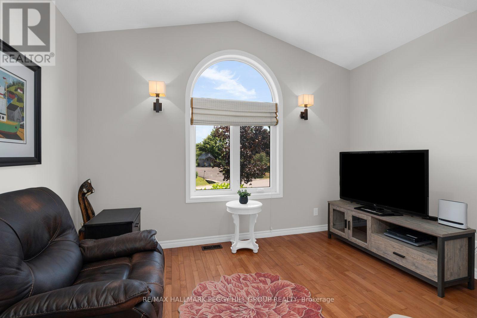 22 Bachly Avenue, Oro-Medonte (Moonstone), Ontario  L0K 1N0 - Photo 10 - S13677892