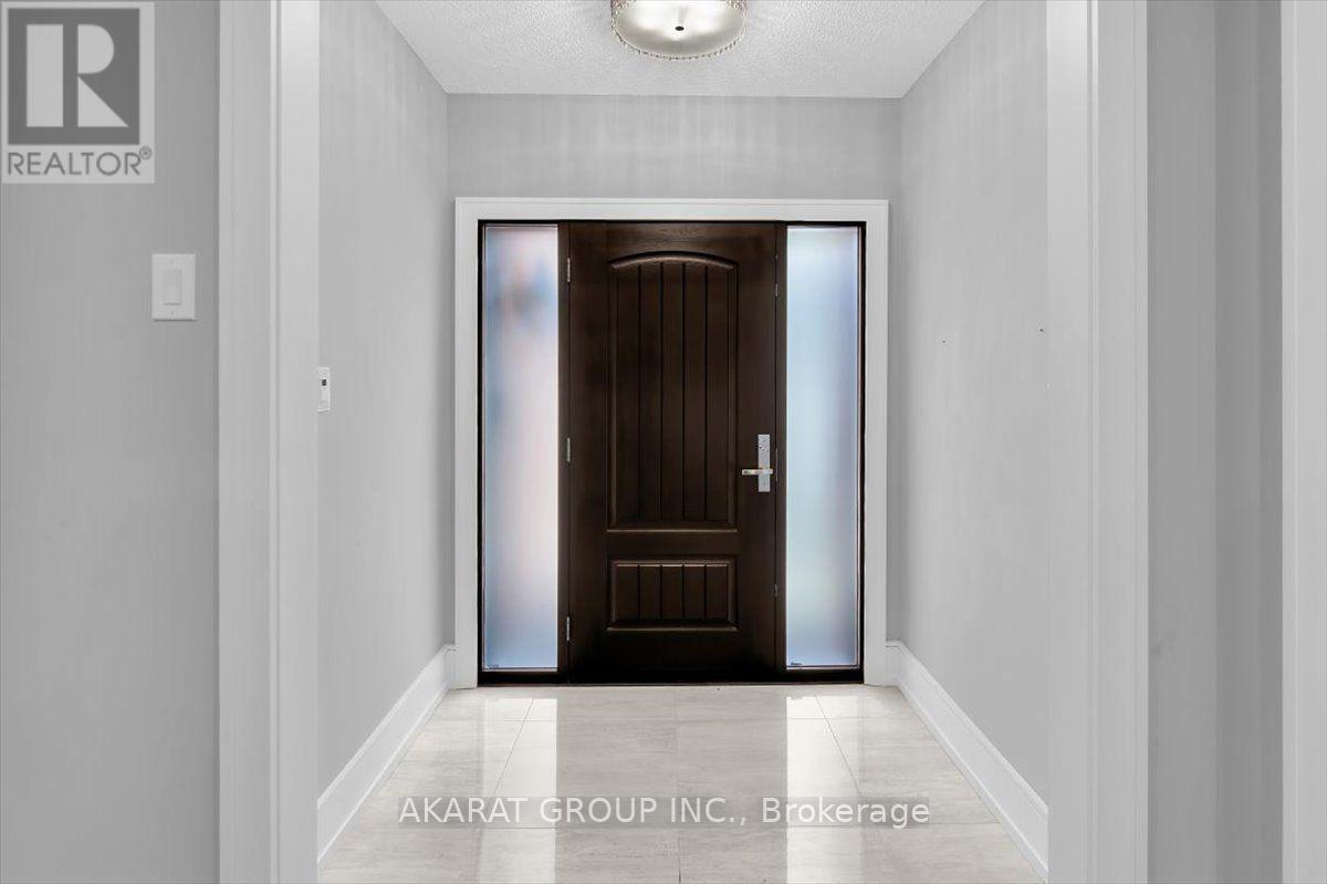 1274 King's College Drive, Oakville, Ontario  L6M 2T8 - Photo 3 - W13677894
