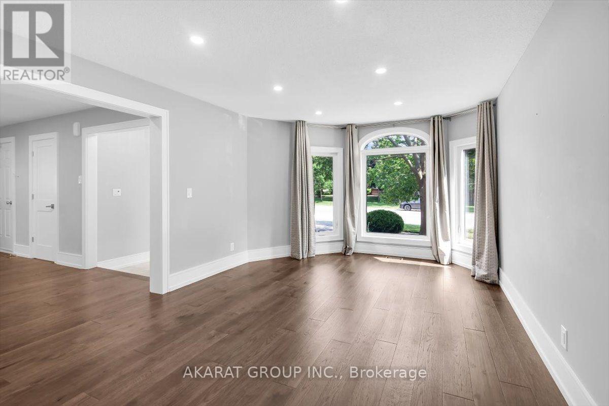 1274 King's College Drive, Oakville, Ontario  L6M 2T8 - Photo 5 - W13677894
