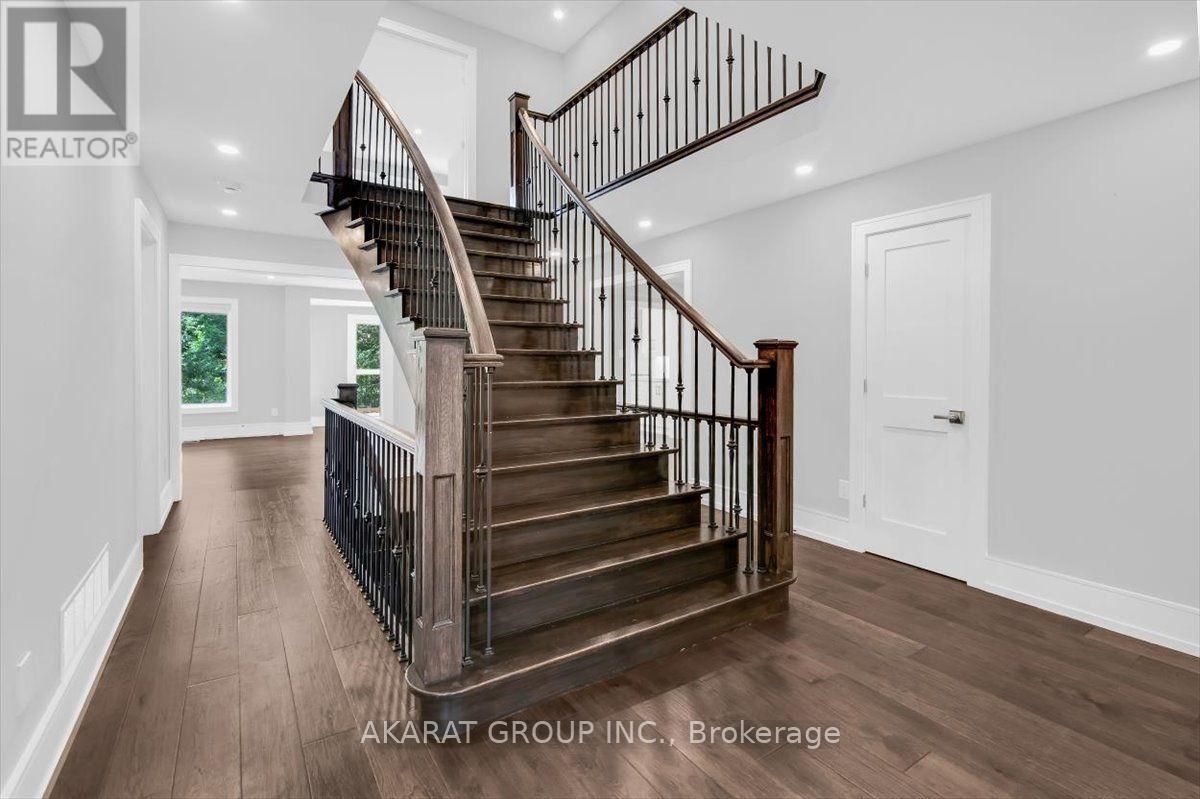 1274 King's College Drive, Oakville, Ontario  L6M 2T8 - Photo 6 - W13677894