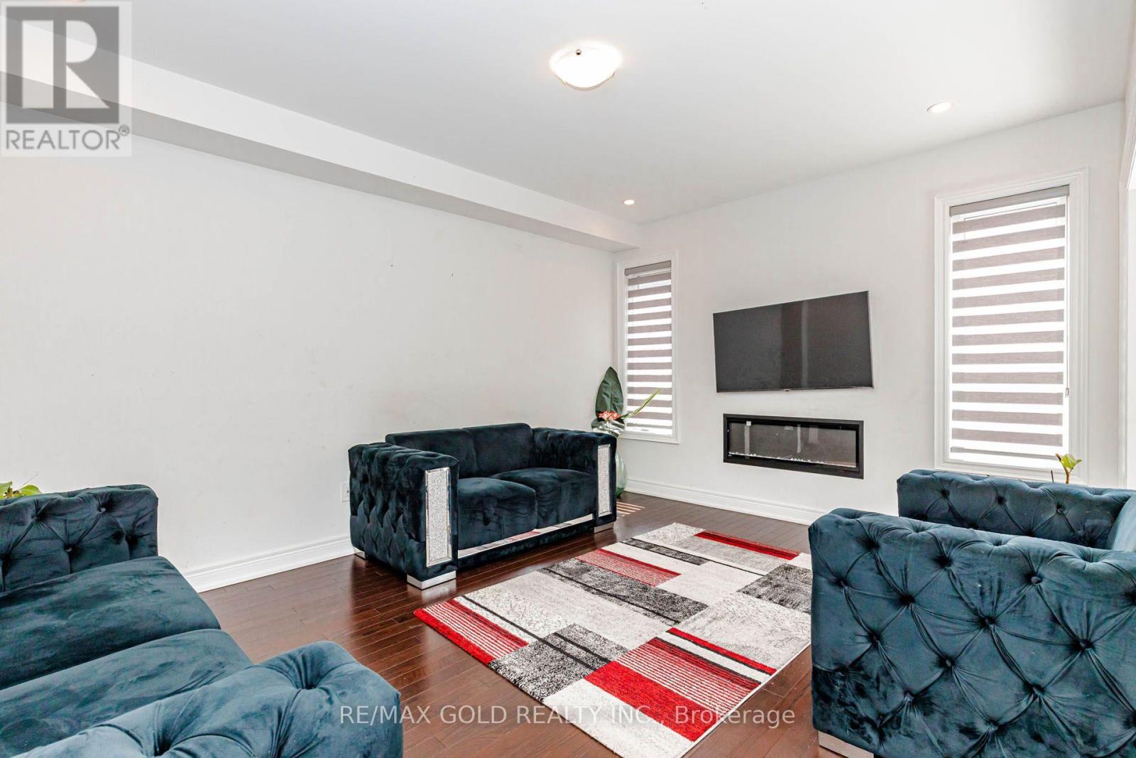 33 Tiger Crescent, Brampton, Ontario  L6R 0C8 - Photo 11 - W13677912