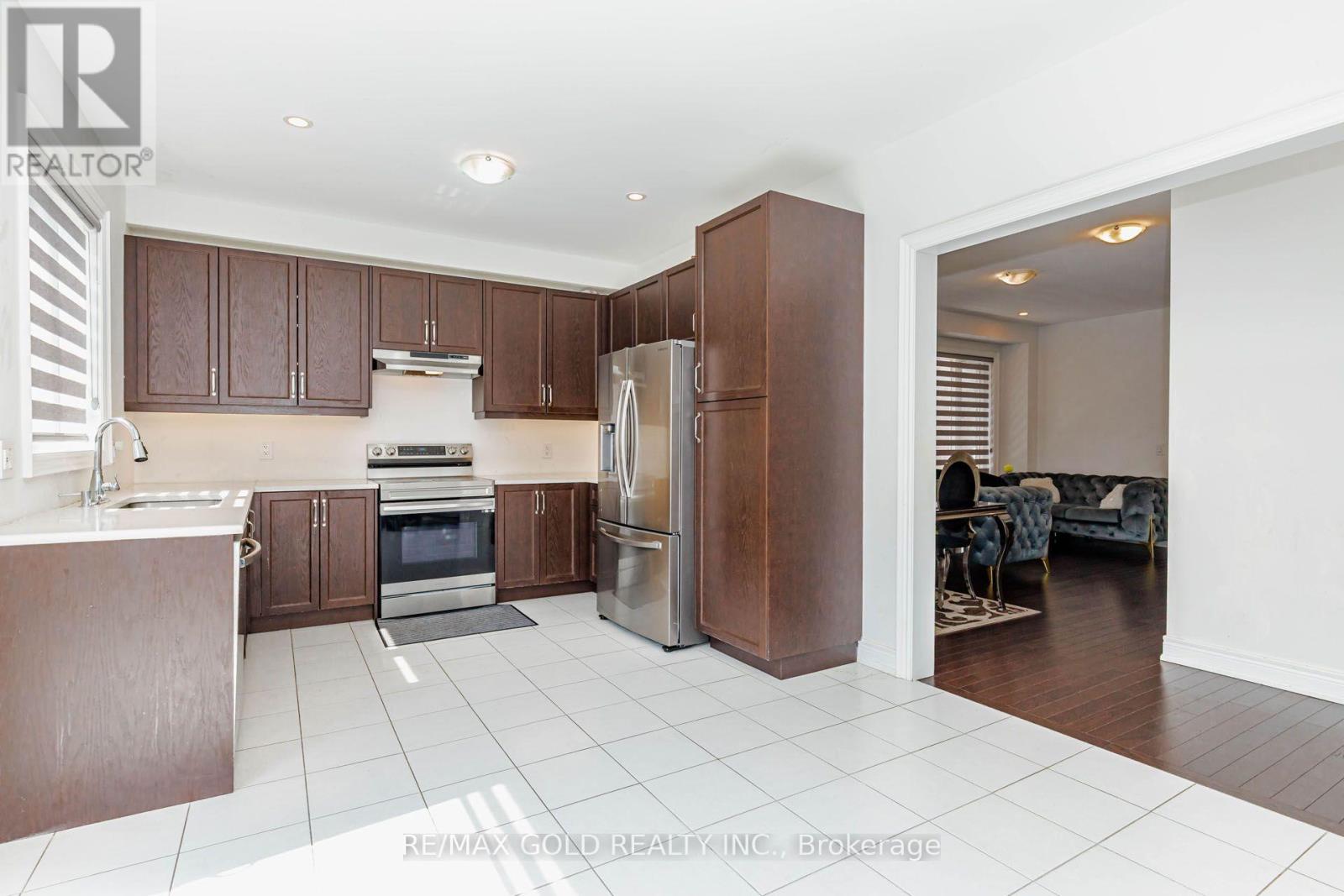 33 Tiger Crescent, Brampton, Ontario  L6R 0C8 - Photo 13 - W13677912