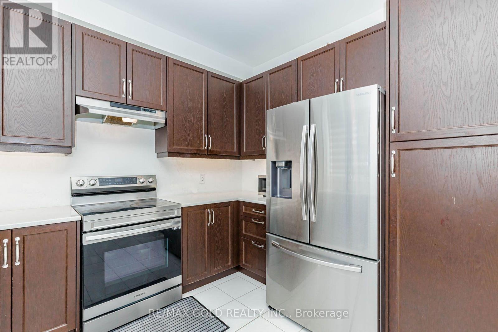 33 Tiger Crescent, Brampton, Ontario  L6R 0C8 - Photo 17 - W13677912