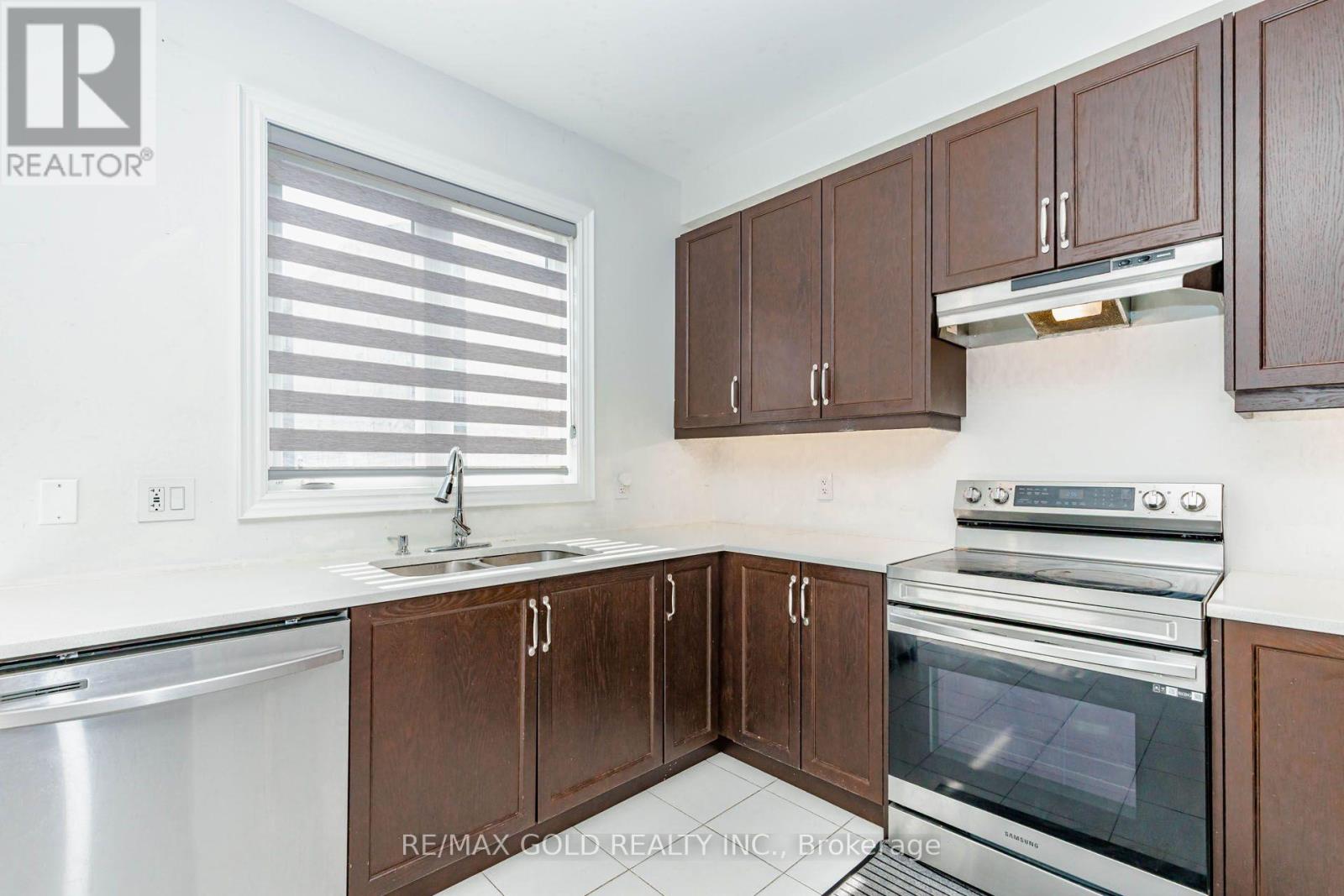 33 Tiger Crescent, Brampton, Ontario  L6R 0C8 - Photo 18 - W13677912