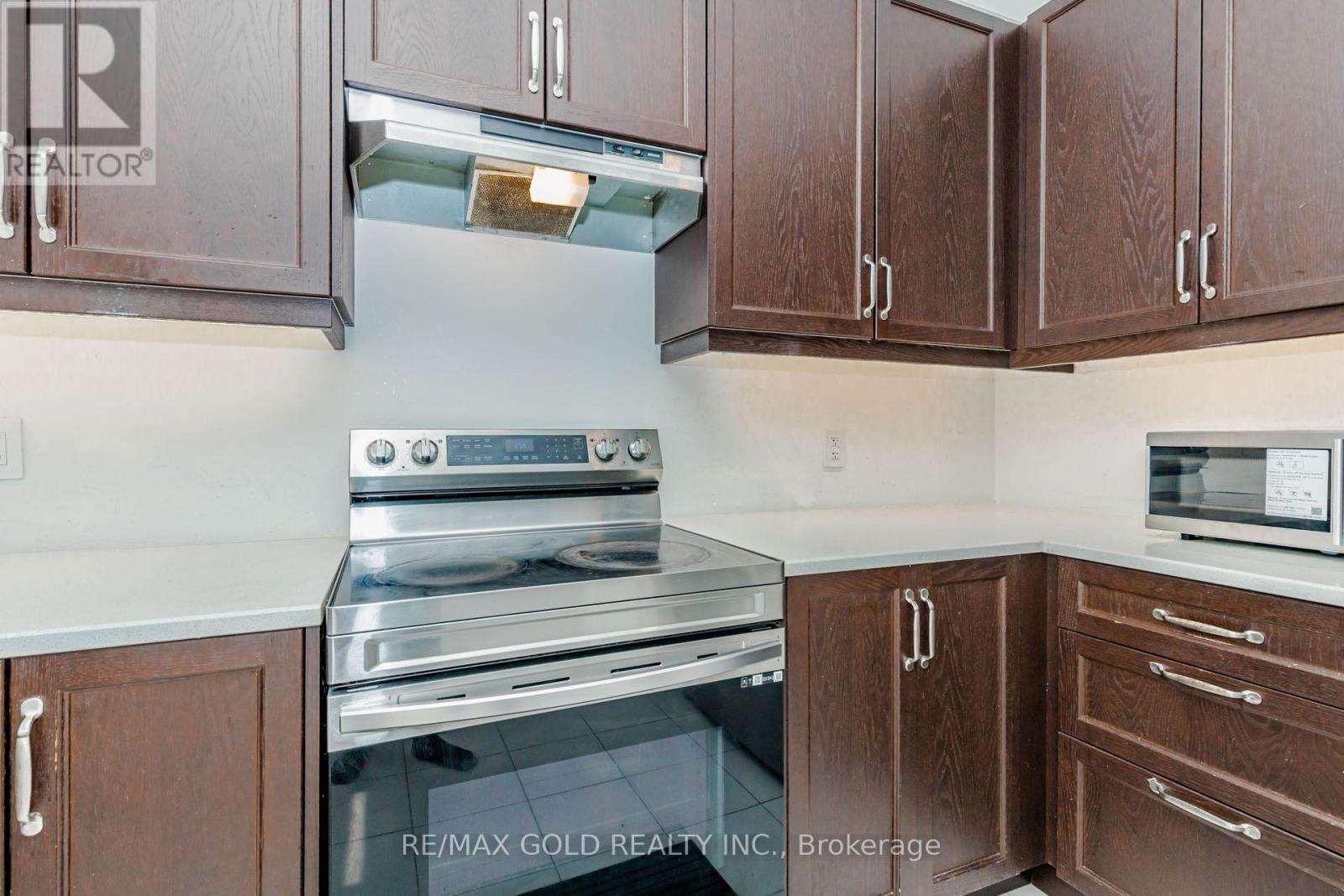 33 Tiger Crescent, Brampton, Ontario  L6R 0C8 - Photo 19 - W13677912