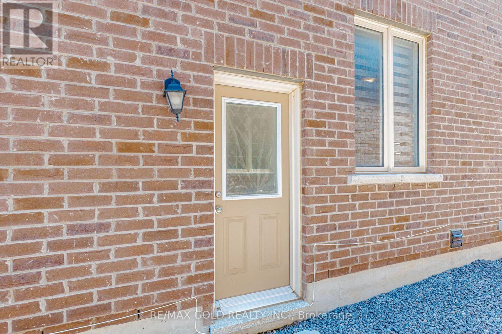 33 Tiger Crescent, Brampton, Ontario  L6R 0C8 - Photo 44 - W13677912
