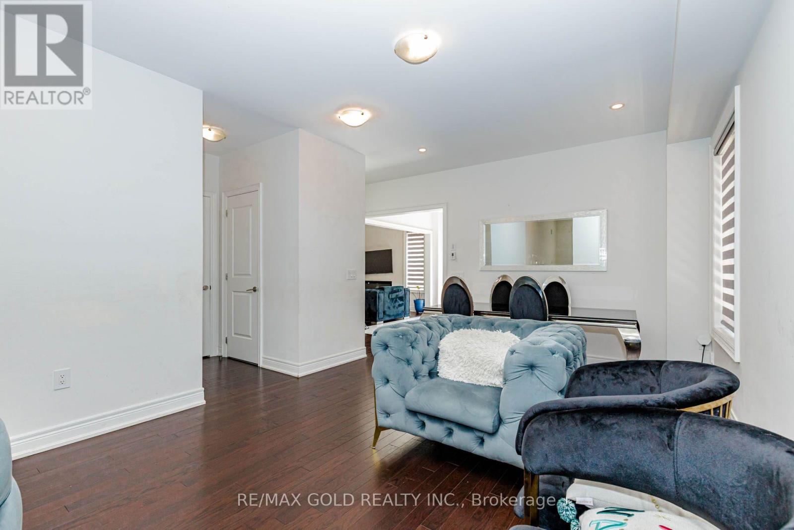 33 Tiger Crescent, Brampton, Ontario  L6R 0C8 - Photo 8 - W13677912