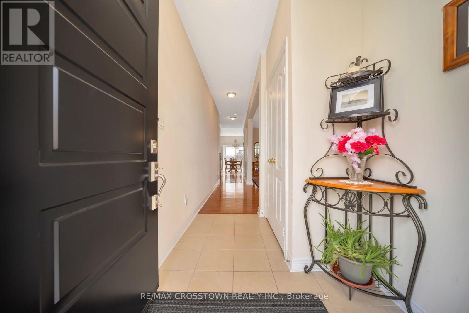 67 Sorbonne Drive, Brampton, Ontario  L6P 1Y6 - Photo 2 - W13677918