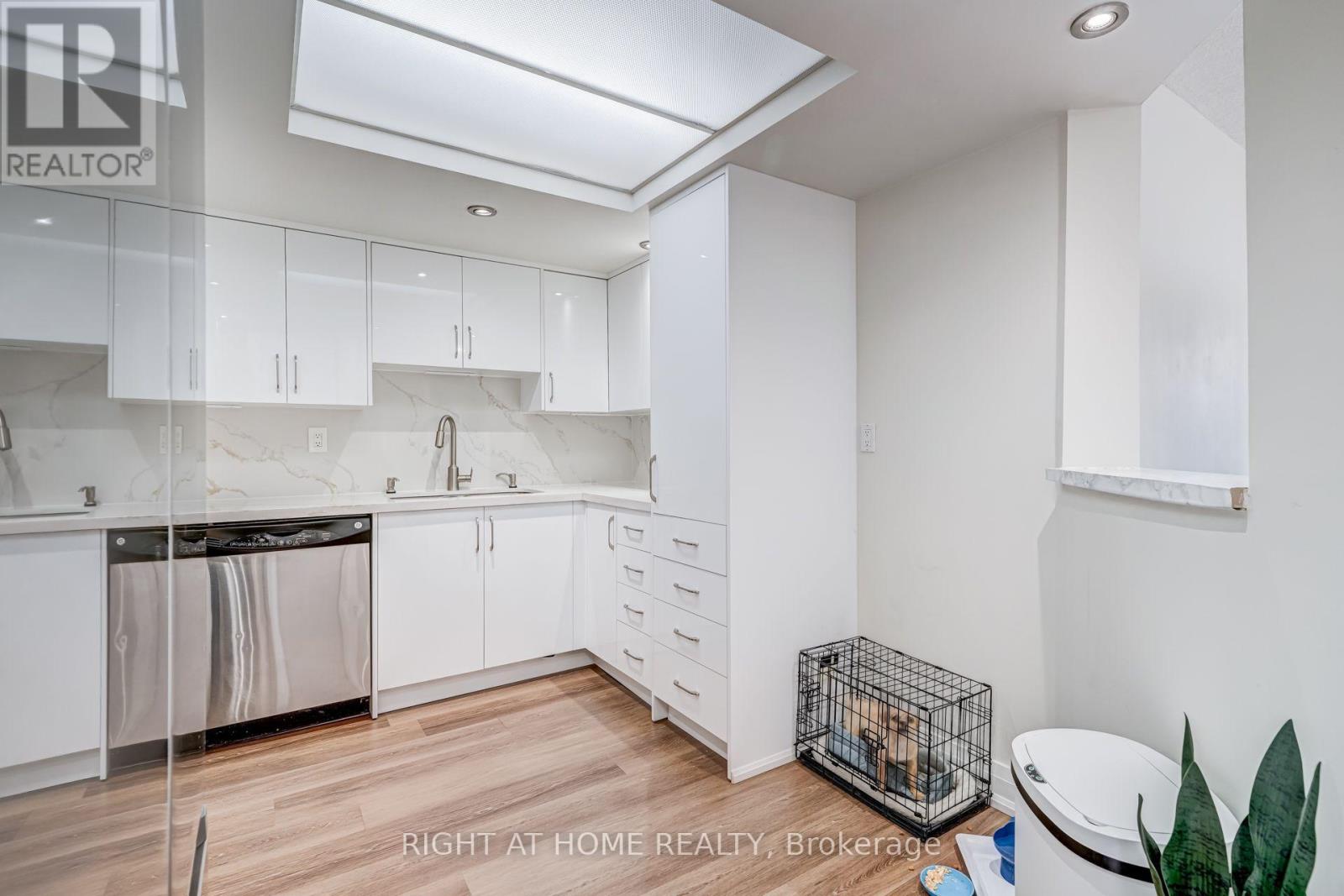308 - 4470 Tucana Court, Mississauga, Ontario  L5R 3K8 - Photo 6 - W13677944