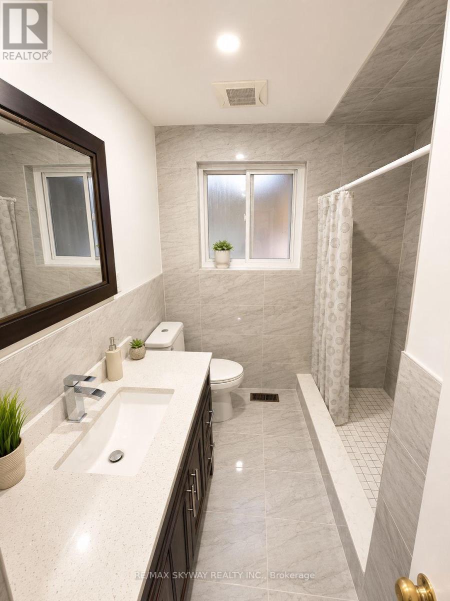 40 Dorward Drive, Toronto, Ontario  M9V 2J7 - Photo 9 - W13677980