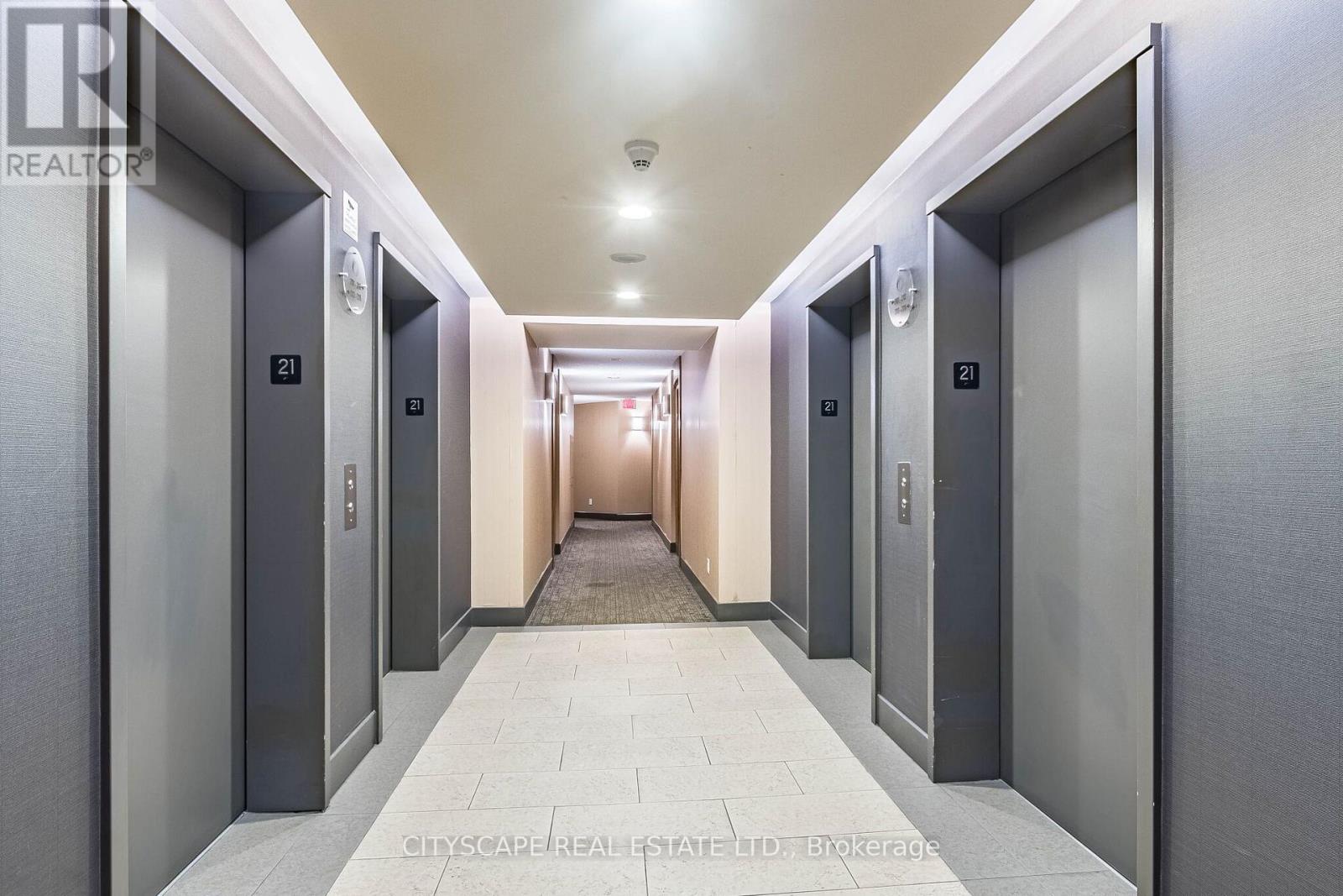 2110 - 3880 Duke Of York Boulevard, Mississauga, Ontario  L5B 4M7 - Photo 3 - W13677992