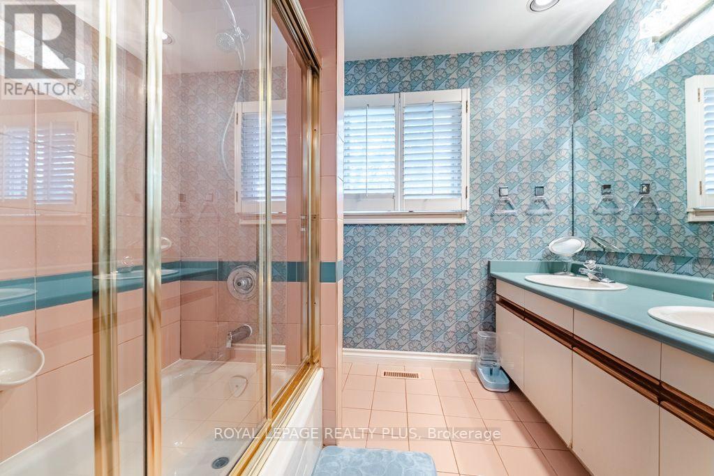 6 Lillington Street, Brampton, Ontario  L6S 4B9 - Photo 41 - W13672330