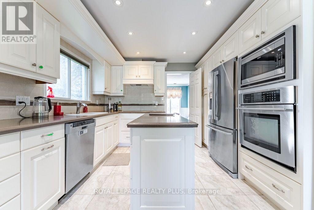6 Lillington Street, Brampton, Ontario  L6S 4B9 - Photo 12 - W13672330