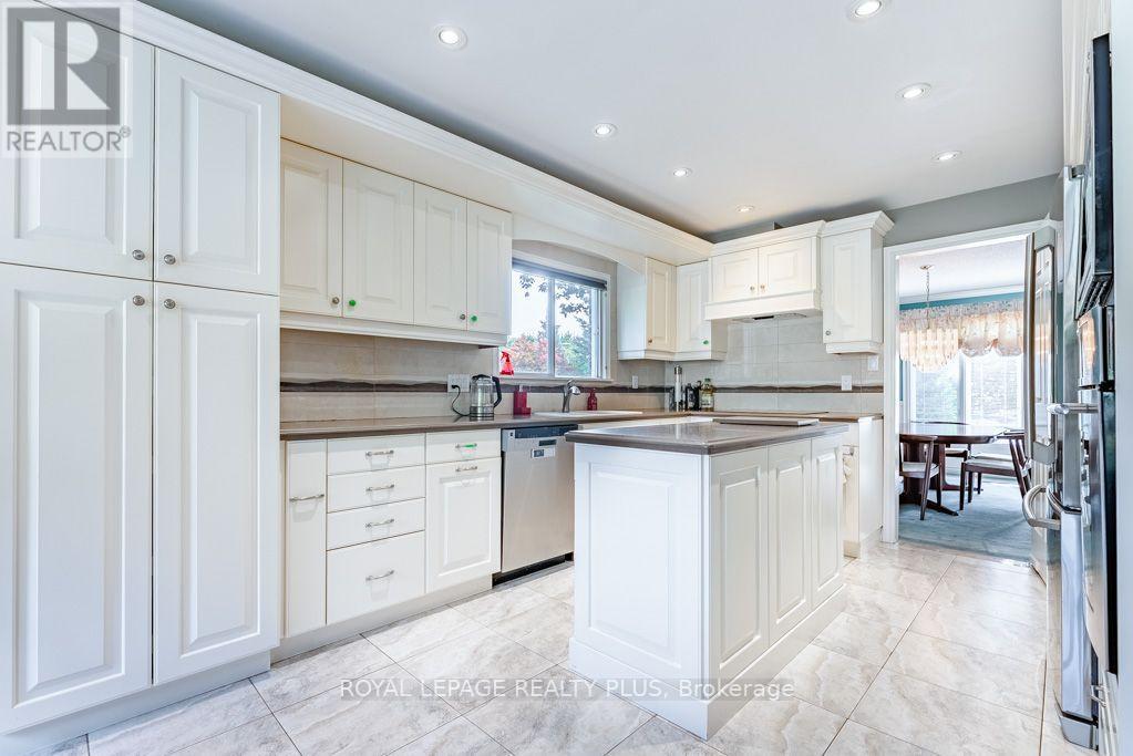 6 Lillington Street, Brampton, Ontario  L6S 4B9 - Photo 13 - W13672330