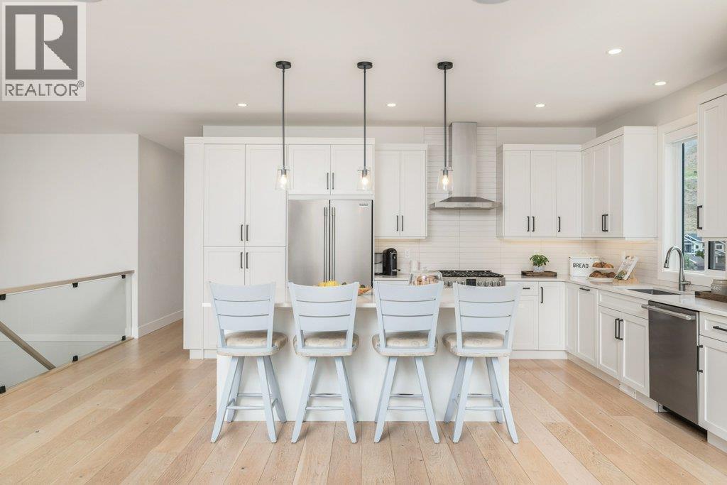 631 Mt Ida Crescent, Coldstream, British Columbia  V1B 4G3 - Photo 8 - 10391887