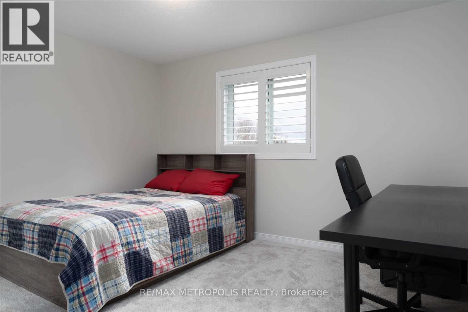 472 Hidden Creek Drive, Kitchener, Ontario  N2N 3M1 - Photo 7 - X13677890