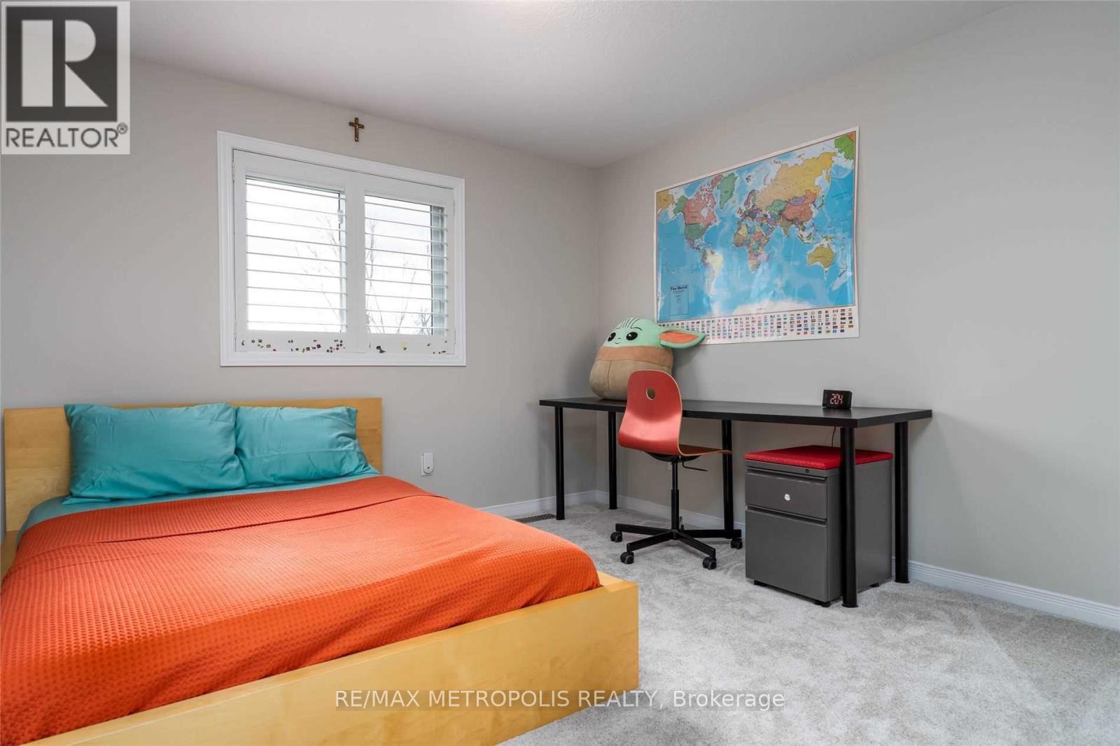 472 Hidden Creek Drive, Kitchener, Ontario  N2N 3M1 - Photo 9 - X13677890