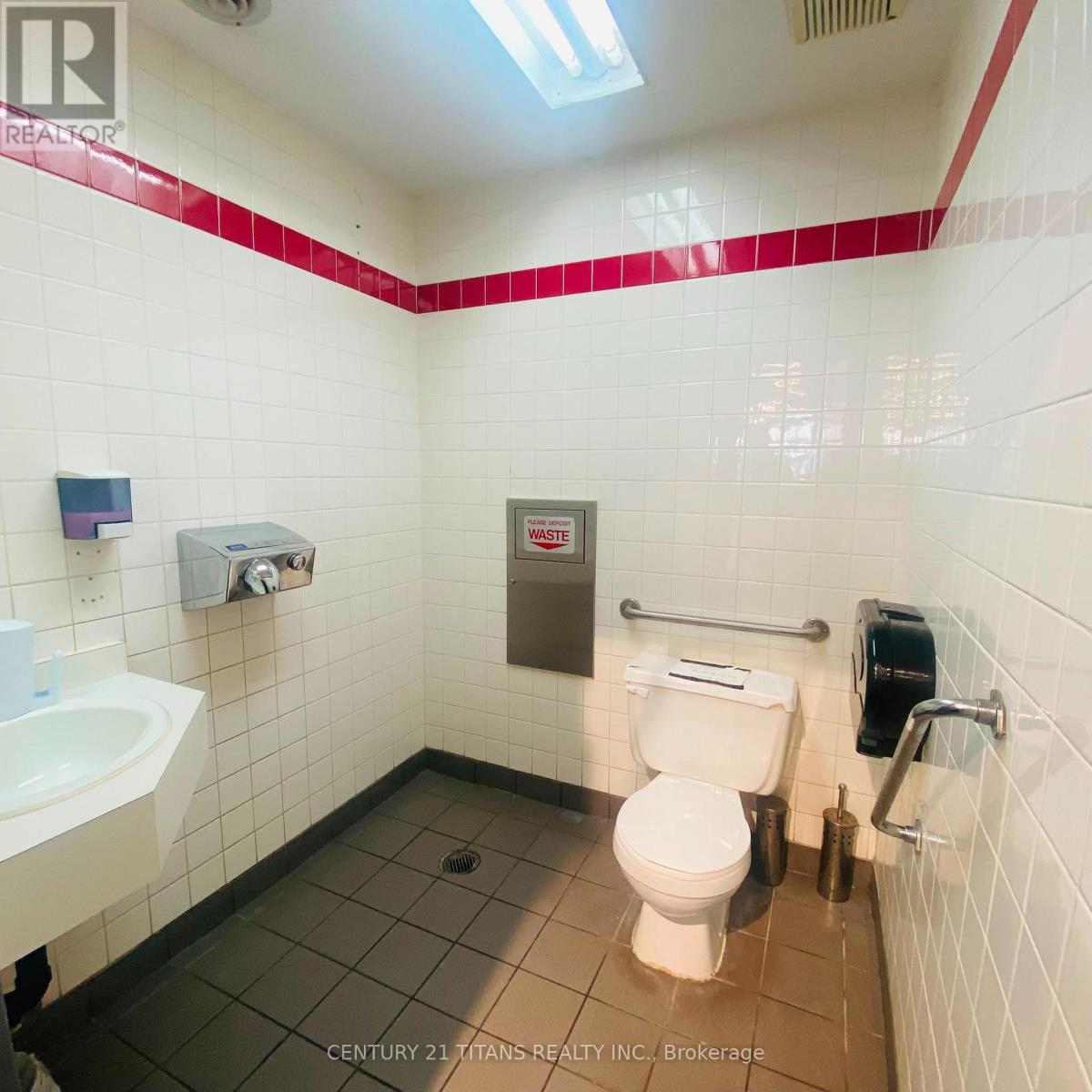 2 - 425 St Clair Street, Chatham-Kent, Ontario  N7L 3K4 - Photo 11 - X13677982