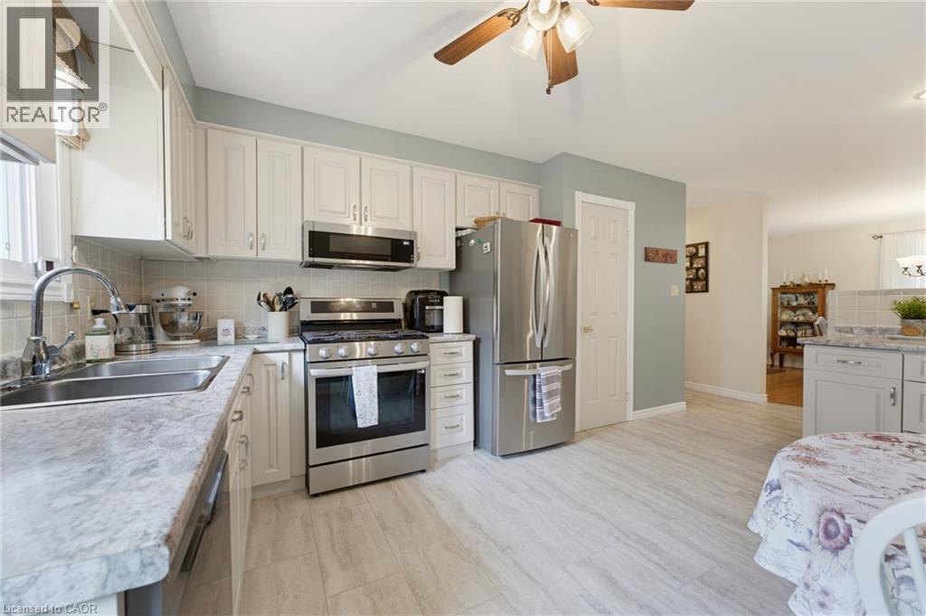 17 Buchanan Drive, Caledonia, Ontario  N3W 1H1 - Photo 15 - 40855631