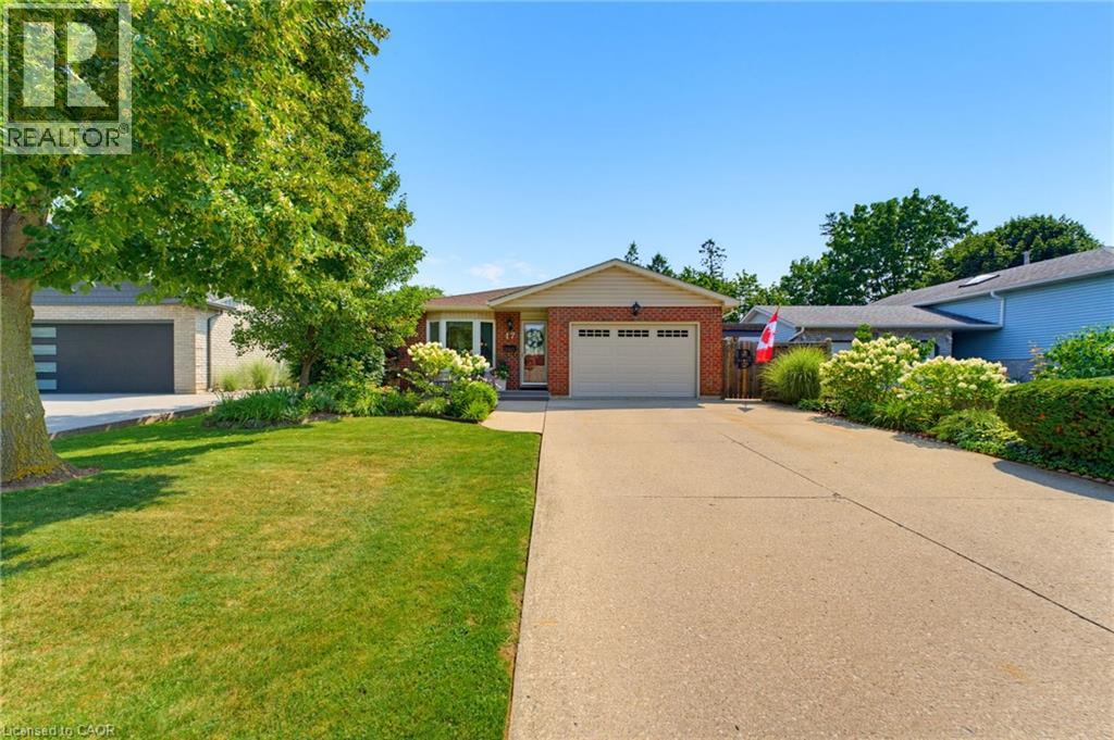 17 Buchanan Drive, Caledonia, Ontario  N3W 1H1 - Photo 3 - 40855631