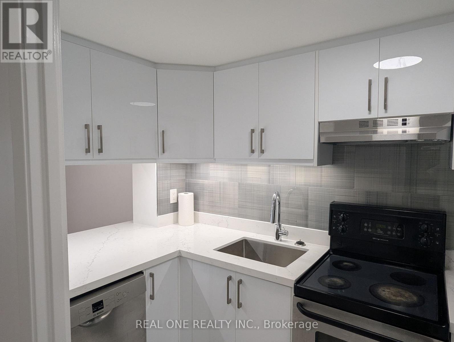 1612 - 711 Bay Street, Toronto, Ontario  M5G 2J8 - Photo 14 - C13673078