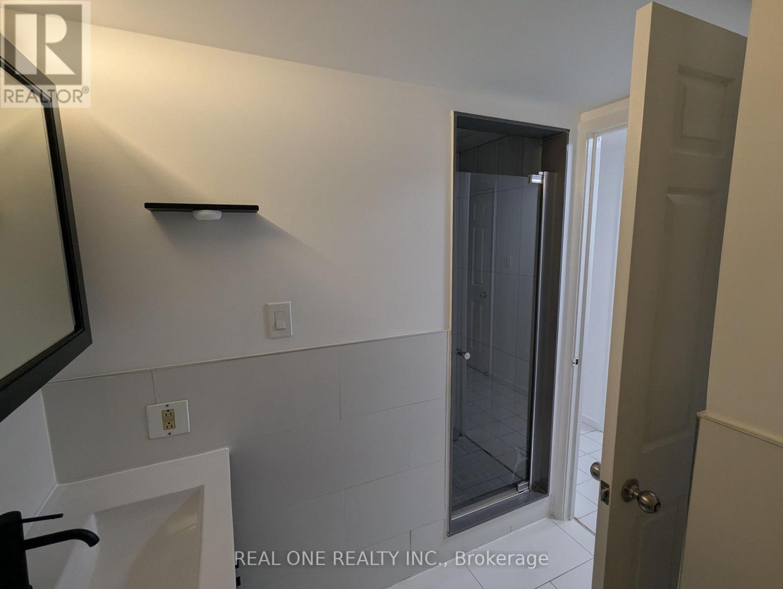 1612 - 711 Bay Street, Toronto, Ontario  M5G 2J8 - Photo 17 - C13673078
