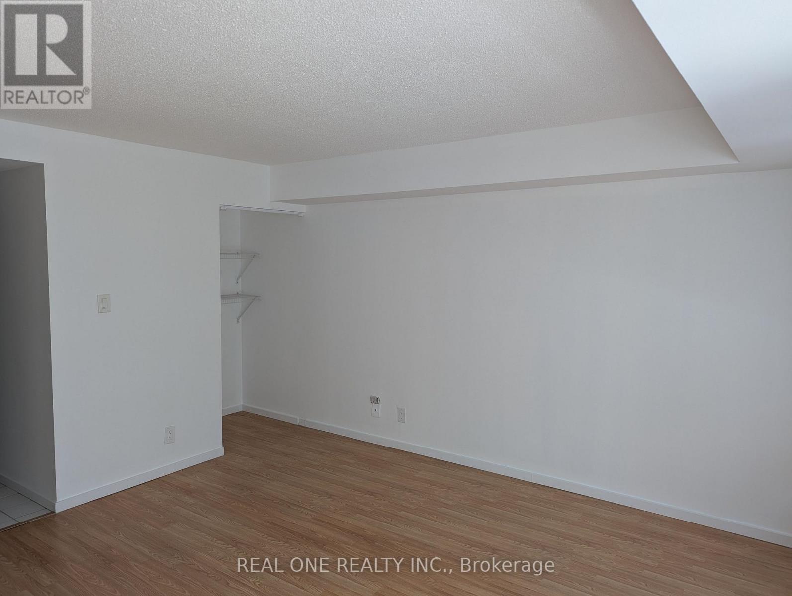 1612 - 711 Bay Street, Toronto, Ontario  M5G 2J8 - Photo 8 - C13673078
