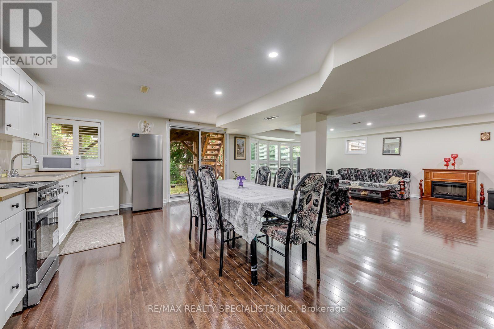5486 Landsborough Avenue, Mississauga, Ontario  L5R 3X1 - Photo 15 - W13677572
