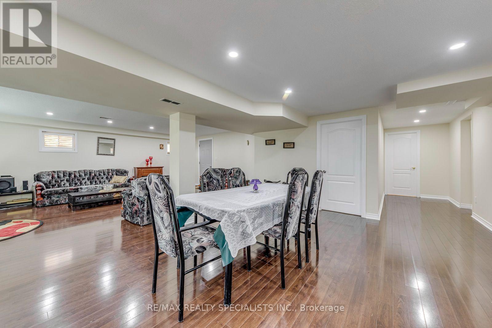5486 Landsborough Avenue, Mississauga, Ontario  L5R 3X1 - Photo 13 - W13677572
