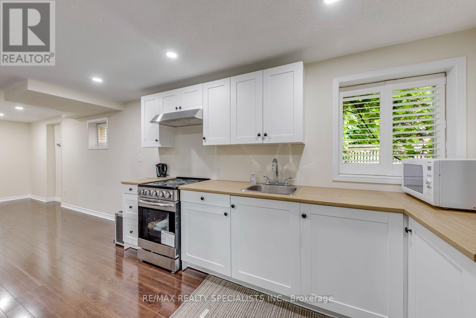 5486 Landsborough Avenue, Mississauga, Ontario  L5R 3X1 - Photo 22 - W13677572