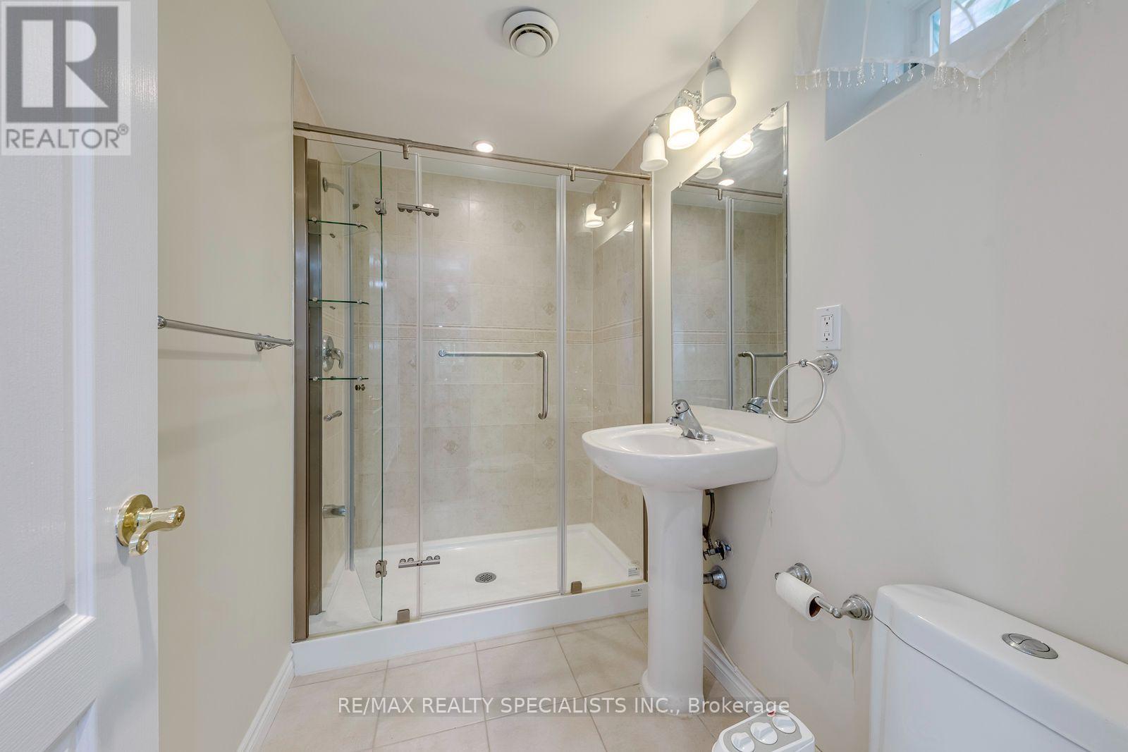 5486 Landsborough Avenue, Mississauga, Ontario  L5R 3X1 - Photo 26 - W13677572