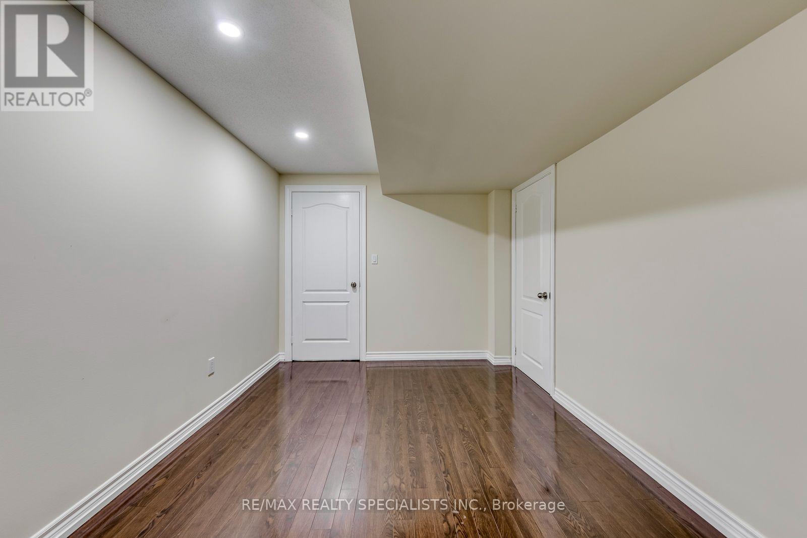 5486 Landsborough Avenue, Mississauga, Ontario  L5R 3X1 - Photo 25 - W13677572