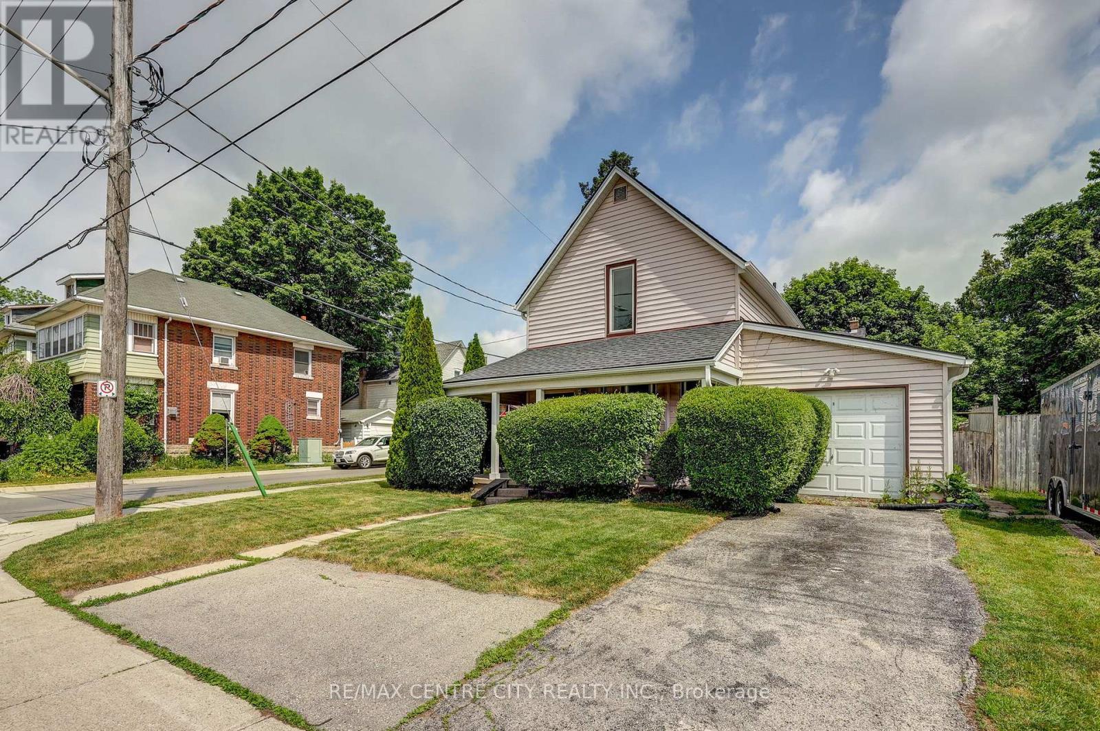 169 Wellington Street, St. Thomas, Ontario  N5R 2S3 - Photo 3 - X13678034